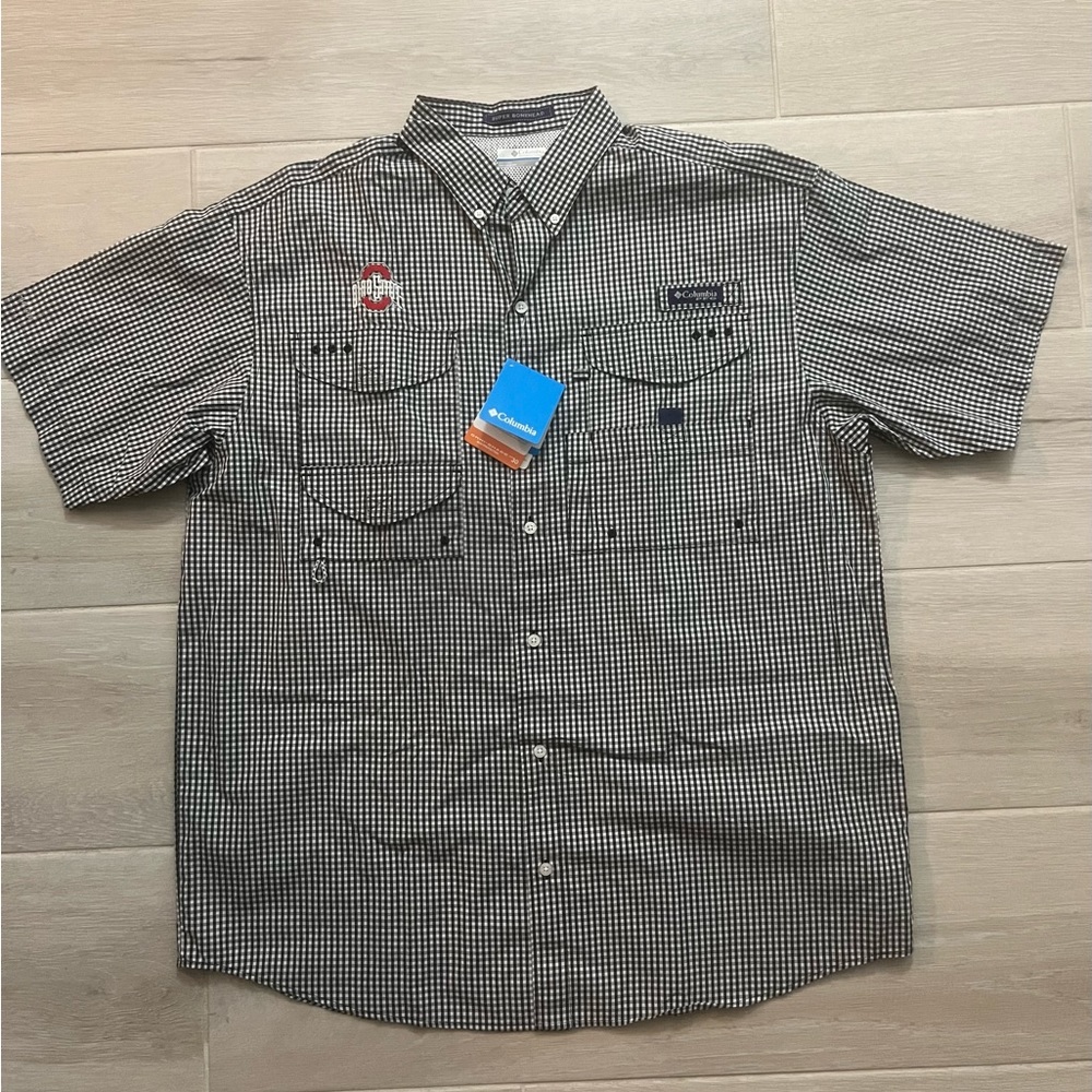 Men’s Columbia Official Ohio State Sports Fishing black/white shirt,Size Large.